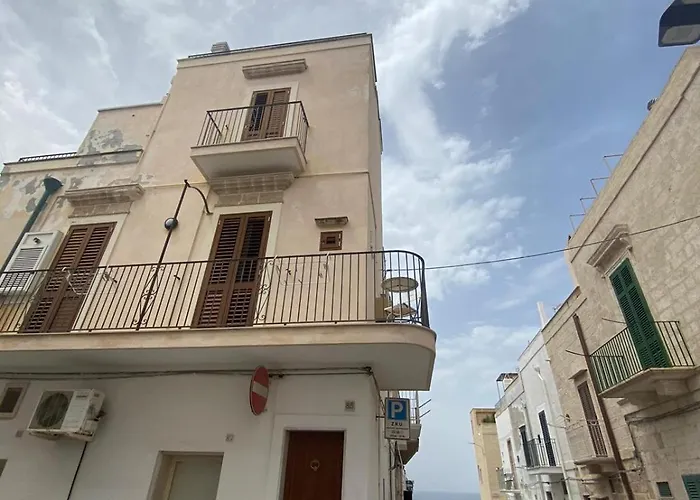 Konukevi Petali Rosa - Dimora Tritone Vista Mare 3*