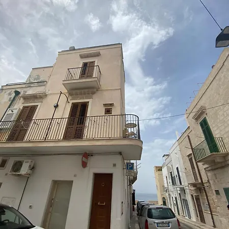 Vendégház Petali Rosa - Dimora Tritone Vista Mare 3*