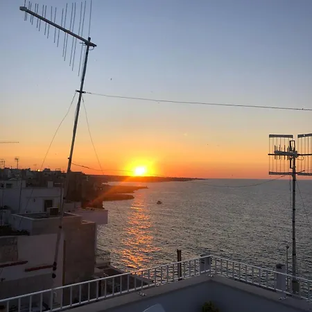 Petali Rosa - Dimora Tritone Vista Mare Guest house 3*