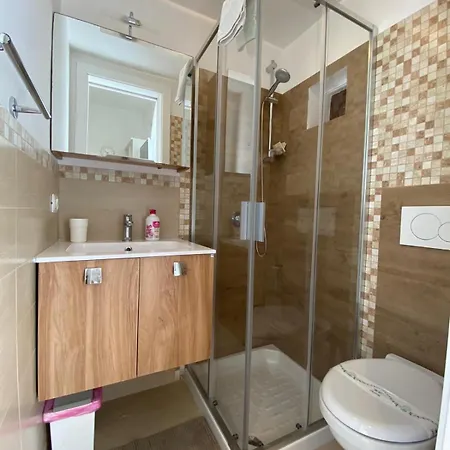 Petali Rosa - Dimora Tritone Vista Mare 3*