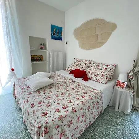 Petali Rosa - Dimora Tritone Vista Mare 3*