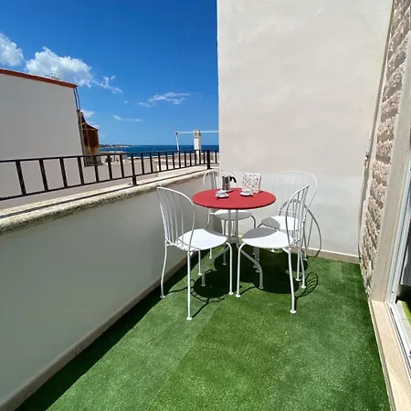 Petali Rosa - Dimora Tritone Vista Mare