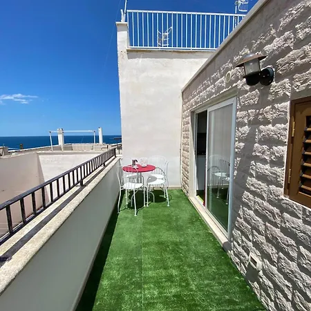 Petali Rosa - Dimora Tritone Vista Mare Guest house 3*