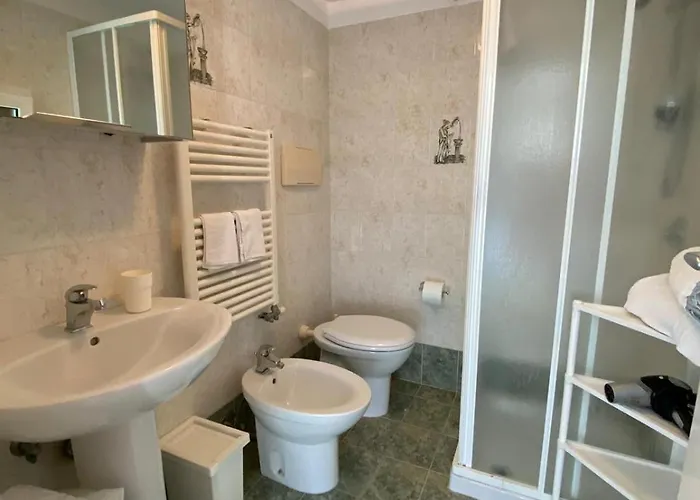 Petali Rosa - Dimora Tritone Vista Mare 3*