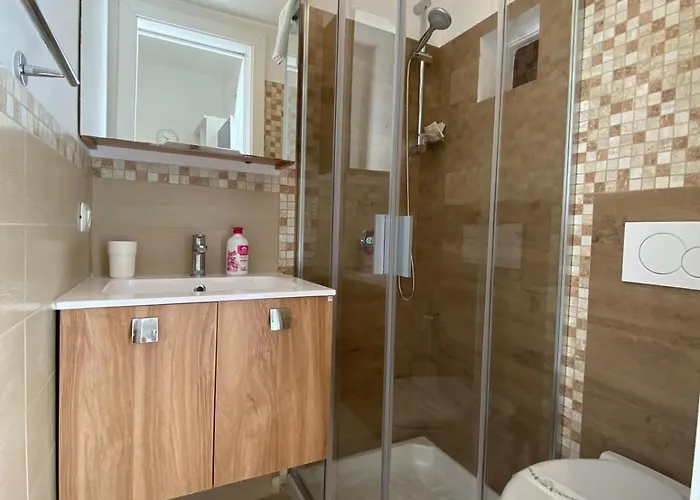Petali Rosa - Dimora Tritone Vista Mare 3*