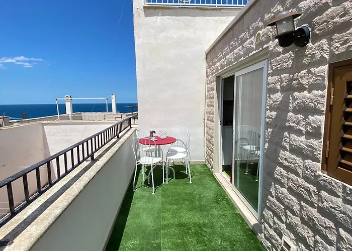 Petali Rosa - Dimora Tritone Vista Mare ゲストハウス 3*